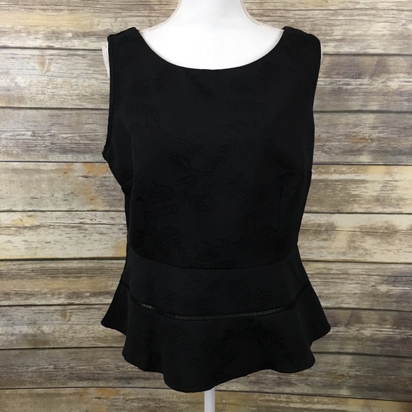 Worthington Tops - 🔥SALE🔥Worthington Sleeveless Top With Peplum